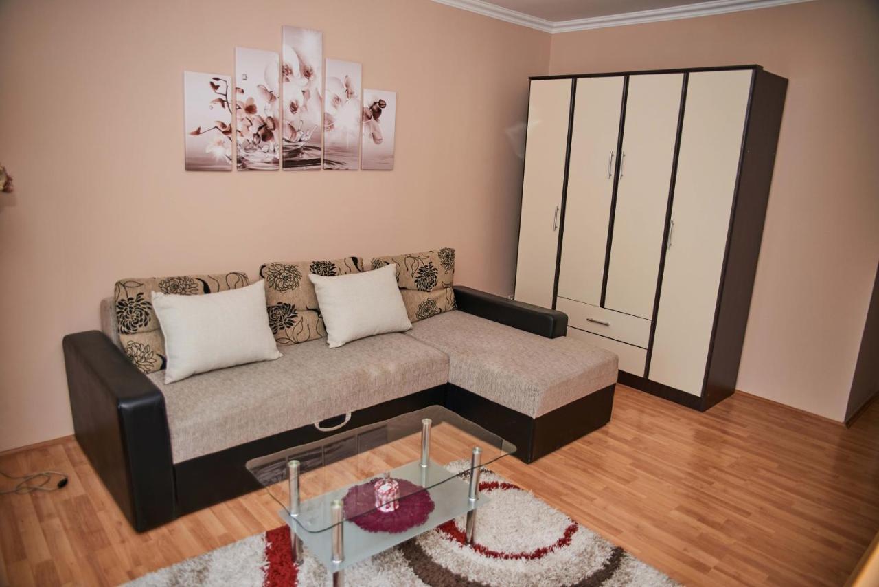 Apartman Ana Bečej Zewnętrze zdjęcie